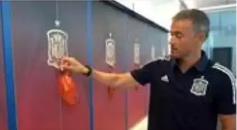 Luis Enrique İspanya Milli Takımı'nın kadrosunu maskelerle açıkladı