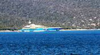 Rus milyarderin 400 milyon dolarlık yatı Bodrum'a demir attı