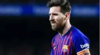 20 yıl önce Barcelona'dan Real Madrid'e transfer olan Figo'dan Messi paylaşımı: Başka bir tarihi an