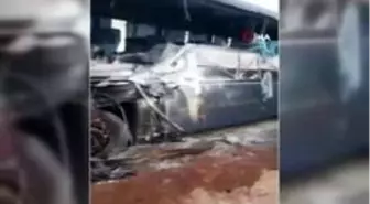 Son dakika haber: Feci kaza ! ... Yolcu otobüsü ile kamyon çarpıştı: 3 ölü, 6 yaralı
