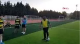 SPOR Fenerbahçe'nin eski futbolcusu Faruk Yiğit'ten yetiştiği kulübe ziyaret