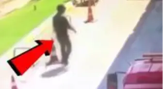 Her şey saniyeler içerisinde oldu! Yakıt alan aracın çalınma anı kamerada