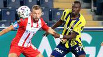 Fenerbahçe, yeni transfer Mame Thiam'ın hat-trick yaptığı maçta Antalyaspor'u 4-0 mağlup etti