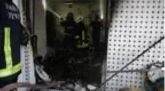 Zemin katta çıkan yangın tüm binayı sardı