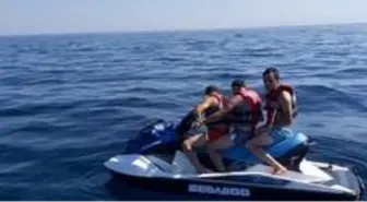 Jet ski ile kaçmak isteyen FETÖ şüphelileri Çeşme'de yakalandı