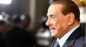 Eski İtalya Başbakanı Berlusconi, koronavirüse yakalandı