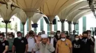 Kurtlar Vadisi'nin 'Tombalacı'sı defnedildi