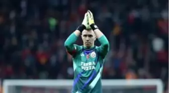 Galatasaray, sakatlığı süren Muslera'nın sözleşmesini ilk yarı boyunca dondurmayı planlıyor