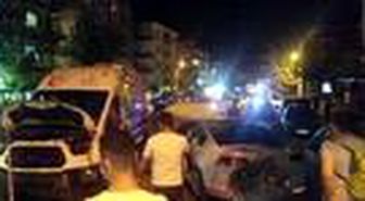 Ambulansın karıştığı zincirleme kazada 3 sağlık çalışanı yaralandı