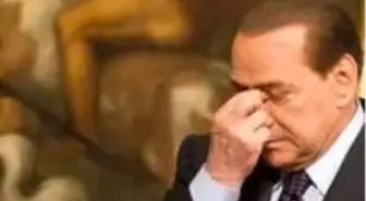 Koronavirüse yakalanan Eski İtalya Başbakanı Berlusconi hastaneye kaldırıldı