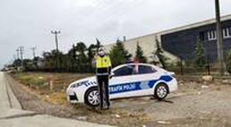Maket polis araçlarından sonra maket polisler görev başında