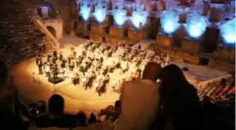 27'inci Uluslararası Aspendos Opera ve Bale Festivali'nin açılışı gala konseriyle yapıldı