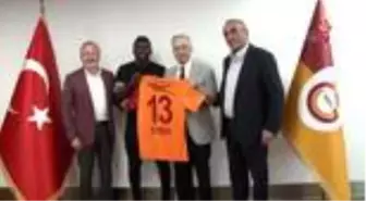 Nijeryalı futbolcu Etebo, Galatasaray'a transfer olduğu için çok mutlu