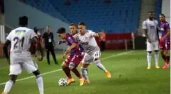 Süper Lig: Trabzonspor: 0 Beşiktaş: 1 (İlk yarı)