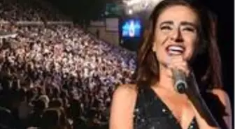 Binlerce kişinin akın ettiği Yıldız Tilbe konserinde sosyal mesafe kuralı hiçe sayıldı