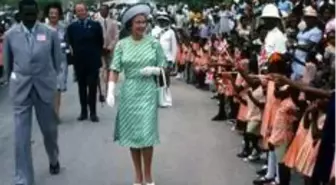 Barbados, İngiltere Kraliçesi 2. Elizabeth'den 'Devlet Başkanı' unvanını almak ve cumhuriyet ilan...