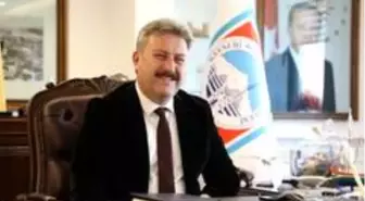 Başkan Dr. Palancıoğlu Kayserili sporcu Turgay Bayram'ı tebrik etti