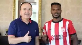 Olarenwaju Kayode resmen Sivasspor'da