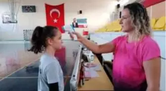 Yunusemreli voleybolcular çalışmalarına devam ediyor