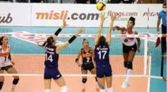 Sultanlar Ligi: Eczacıbaşı VitrA: 2 - Fenerbahçe Opet: 3