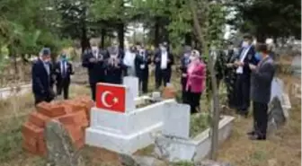 Kore gazisi Refik Özberber mezarı başında anıldı