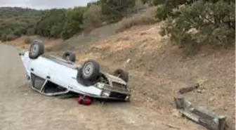 Otomobil köy yolunda devrildi: 1 ölü, 1 yaralı
