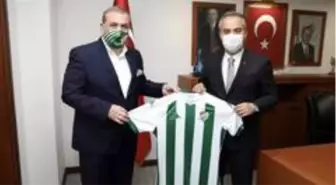 Bursaspor, Büyükşehir Belediye Başkanı Alinur Aktaş'ı ziyaret etti