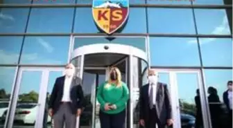 Başkan Büyükkılıç'tan Kayserispor'a ziyaret