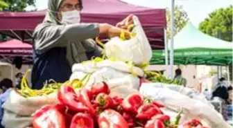 Buca'da Halkın Bakkalı ve üretici pazarı bir arada