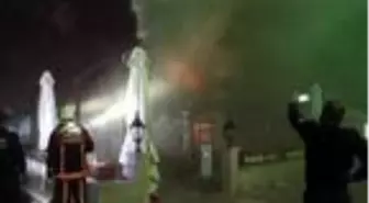 Ankara'da Hacı Bayram Veli Camii avlusundaki kafede korkutan yangın