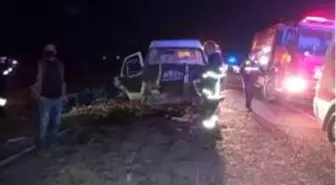 Sandıklı'da trafik kazası: 2 yaralı