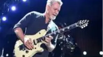 Ünlü sanatçı Eddie Van Halen kansere yenik düştü