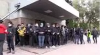 Kırgızistan'da gösteriler sürüyor