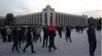 Kırgızistan'da gösteriler sürüyor
