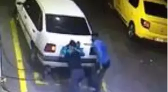 Çaldıkları otomobili böyle ittiler