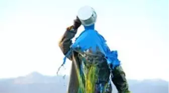 Profesörden Maske Performanslı Sergi