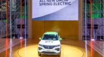 Renault Grubu elektrikli modellerinin örtüsünü kaldırdı