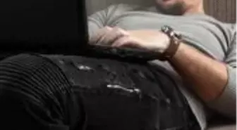 Ünlü yazar Jeffrey Toobin kamerasını kapalı sanıp, online toplantıda mastürbasyon yaptı