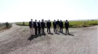 Saruhanlı'da muhtarlardan Başkan Ergün'e asfalt teşekkürü