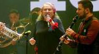 Suzan Kardeş kimdir? Suzan Kardeş nereli, kaç yaşında? Suzan Kardeş şarkıları
