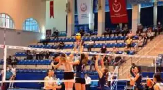 Sultanlar Ligi: Aydın B.B.: 3 PTT: 1