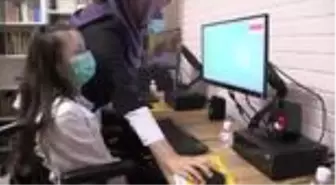 Engelliler için gözle bilgisayar kullanma kursu açıldı