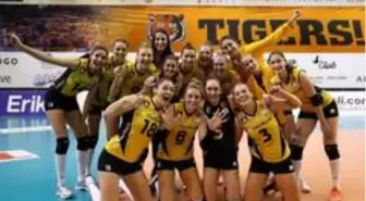 Sultanlar Ligi: Eczacıbaşı VitrA: 2 VakıfBank: 3