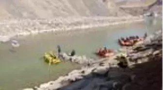 Zap Suyu'nda Türkiye Rafting Şampiyonası heyecanı