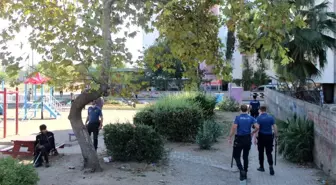 Son dakika haberi... Zeytinköy'de parklarda uyuşturucu denetimi