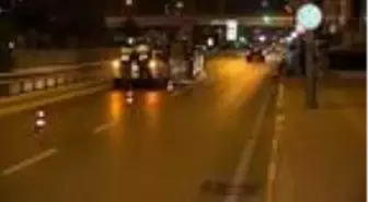 Konteynere çarpıp devrilen otomobilin sürücüsü alkollü çıktı