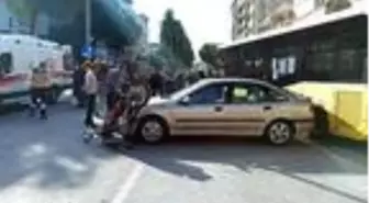 Otomobil ile çarpışan motosikletteki 2 kişi yaralandı