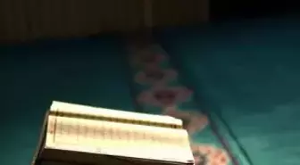 Lokman Suresi okunuşu - Lokman suresi Arapça yazılışı ve Türkçe meali nedir? Lokman Suresi oku ve dinle!