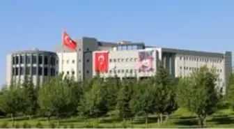 ERÜ Times Higher Education 2021 yılı Dünya Üniversiteleri sıralamasında 4 alanda başarı elde etti