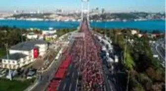 42. İstanbul Maratonu için 15 Temmuz Şehitler Köprüsü trafiğe kapatıldı! Metrobüs seferleri FSM'den yapılacak